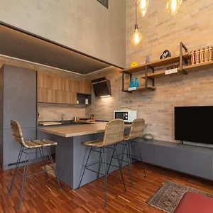 luxury-loft-adriano-51.it-lombardy.com/